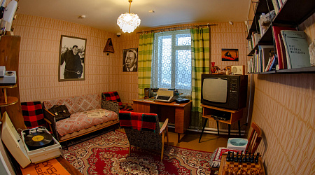 Экскурсия в Доме-музее Л. В. Лапцуя, Е. Г. Сусой, В. Т. Подшибякина