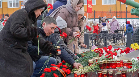 Торжественное возложение венков и цветов, посвященное Дню памяти и скорби